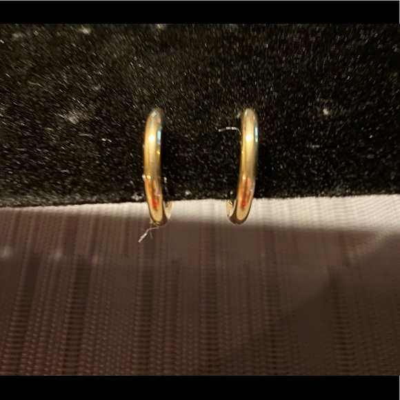 **SOLD**3 FOR $3014K Hinged Minimalist Hoops - Picture 3 of 6